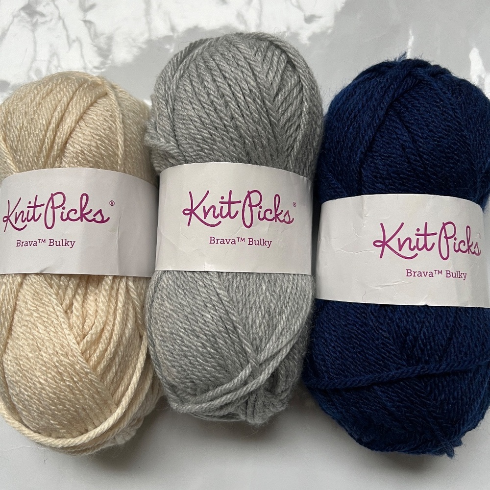 3 Knit Picks Brava Yarn Bulky Cream Grey Dark Blue  Acrylic 100 g ea 136 yds New